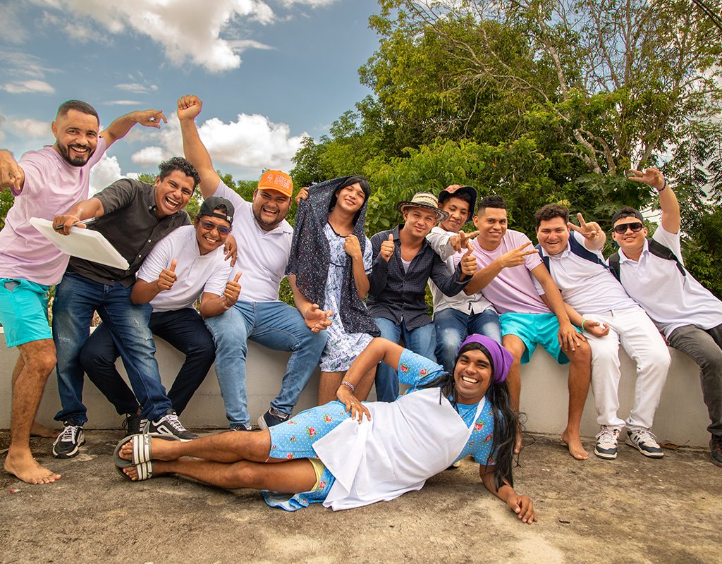 Presentación de una obra de teatro foro sobre masculinidades y machismo.